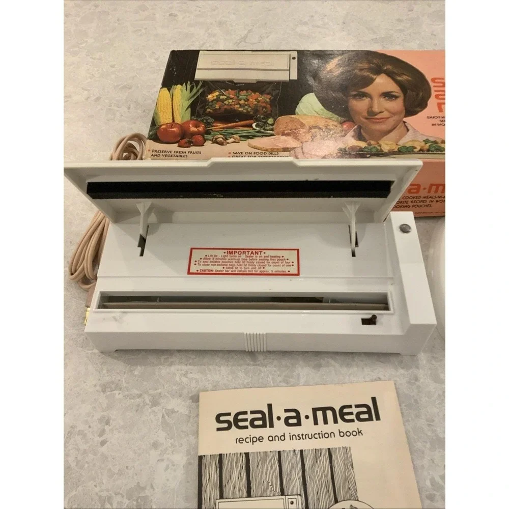 Vintage Daisy Kmart Seal A Meal SAM-1 Model5000 1970s Works Funnel Recipe Book
